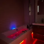 Loveroom Adults Only Jacuzzi Vieille